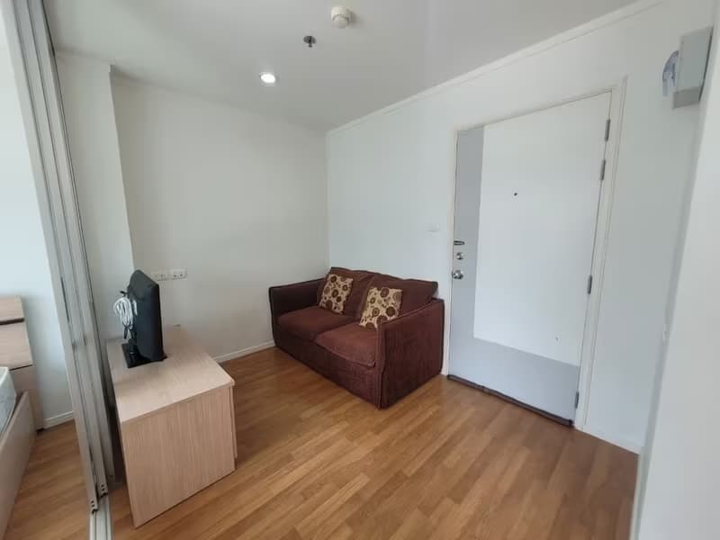 Studio for Rent in Huai Khwang