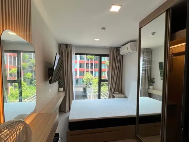 1 Bedroom Condo