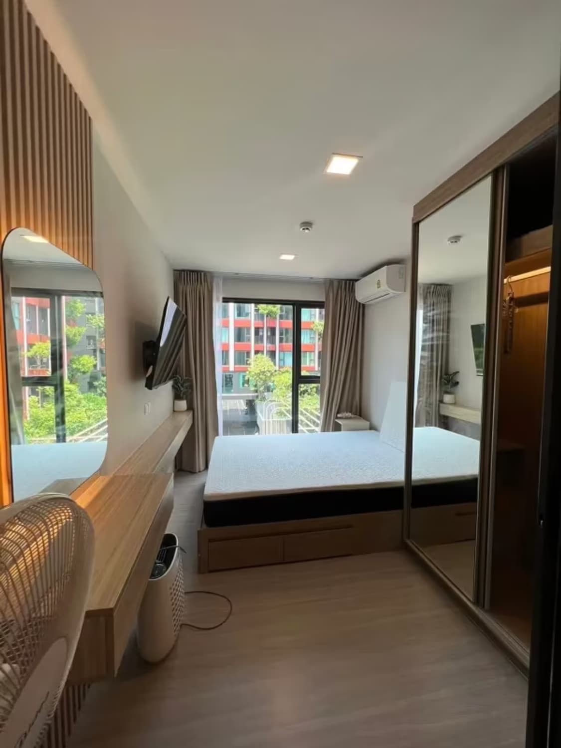 1 Bedroom Condo - Image 2