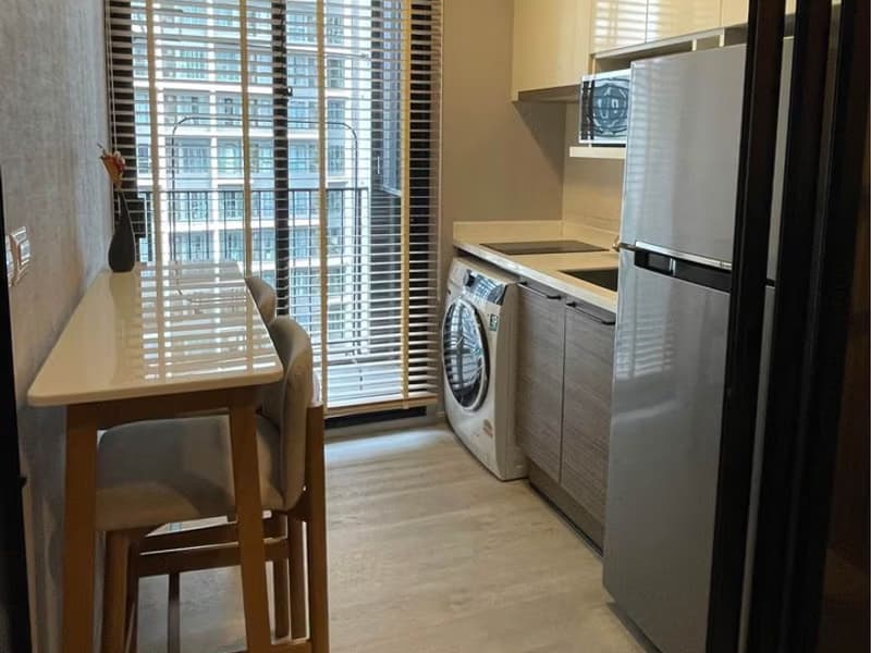 1 Bed Condo for Sale  Near Phra Ram 9 MRT