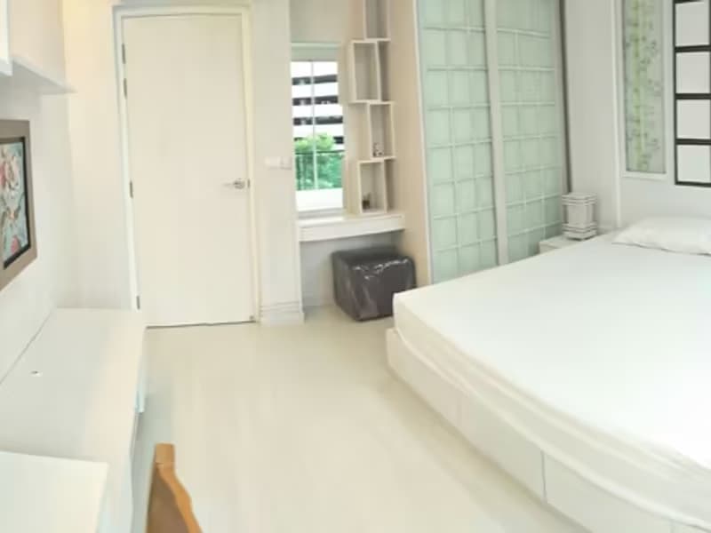 1 Bedroom Condo