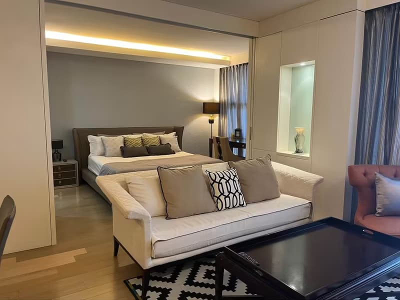 1 Bedroom Condo