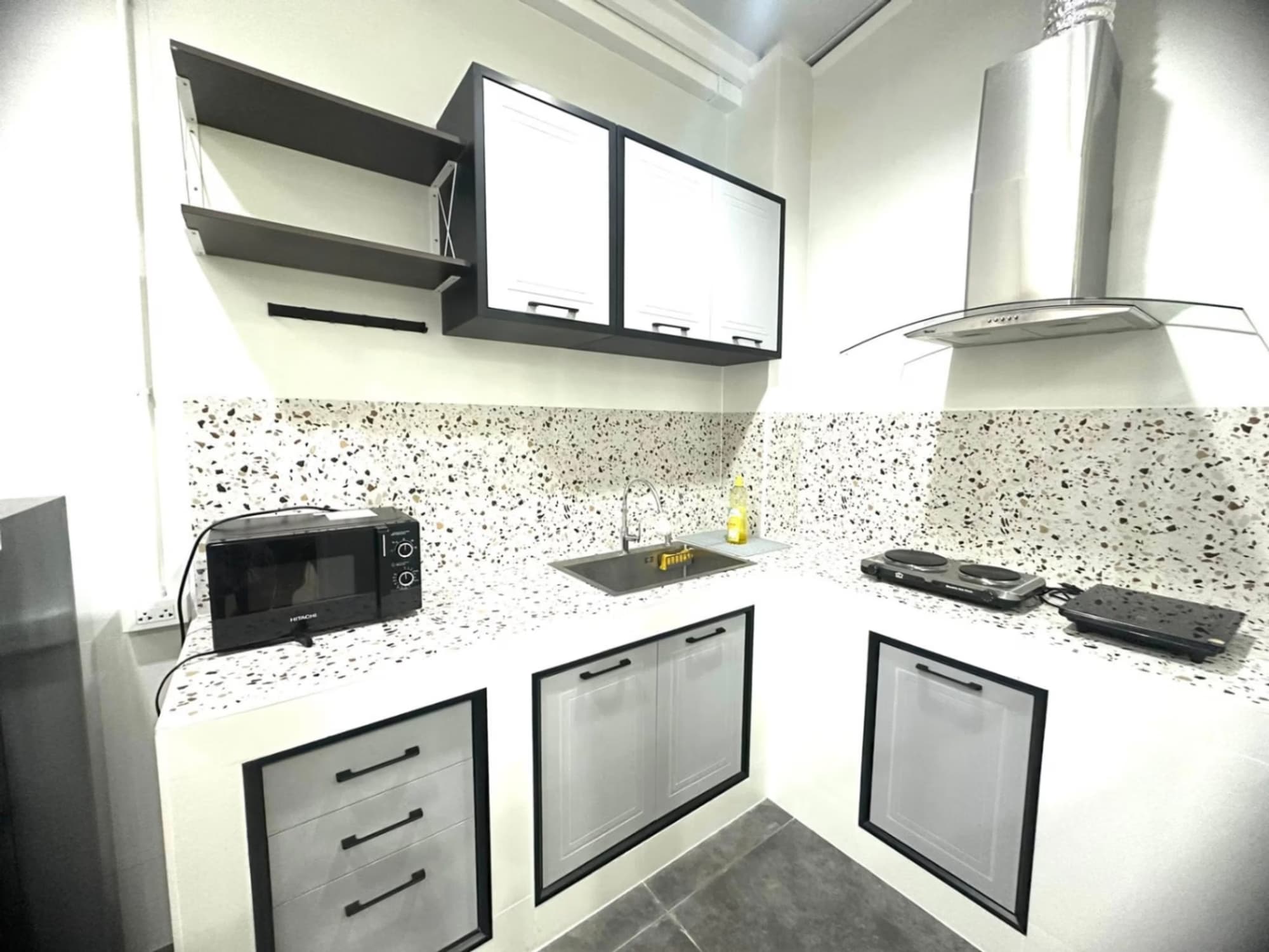 4 Bed House for Rent and Sale in Mueang Chiang Mai - Image 4