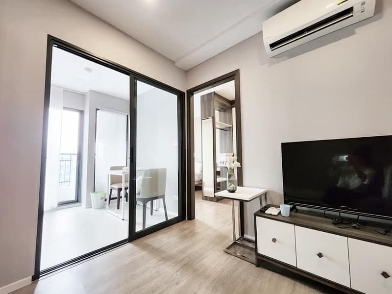 1 Bed Condo for Rent  Near Udom Suk BTS