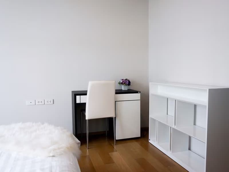 1 Bed Condo for Rent in Khlong San