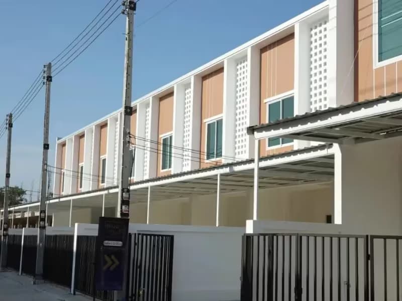 2 Bedroom House