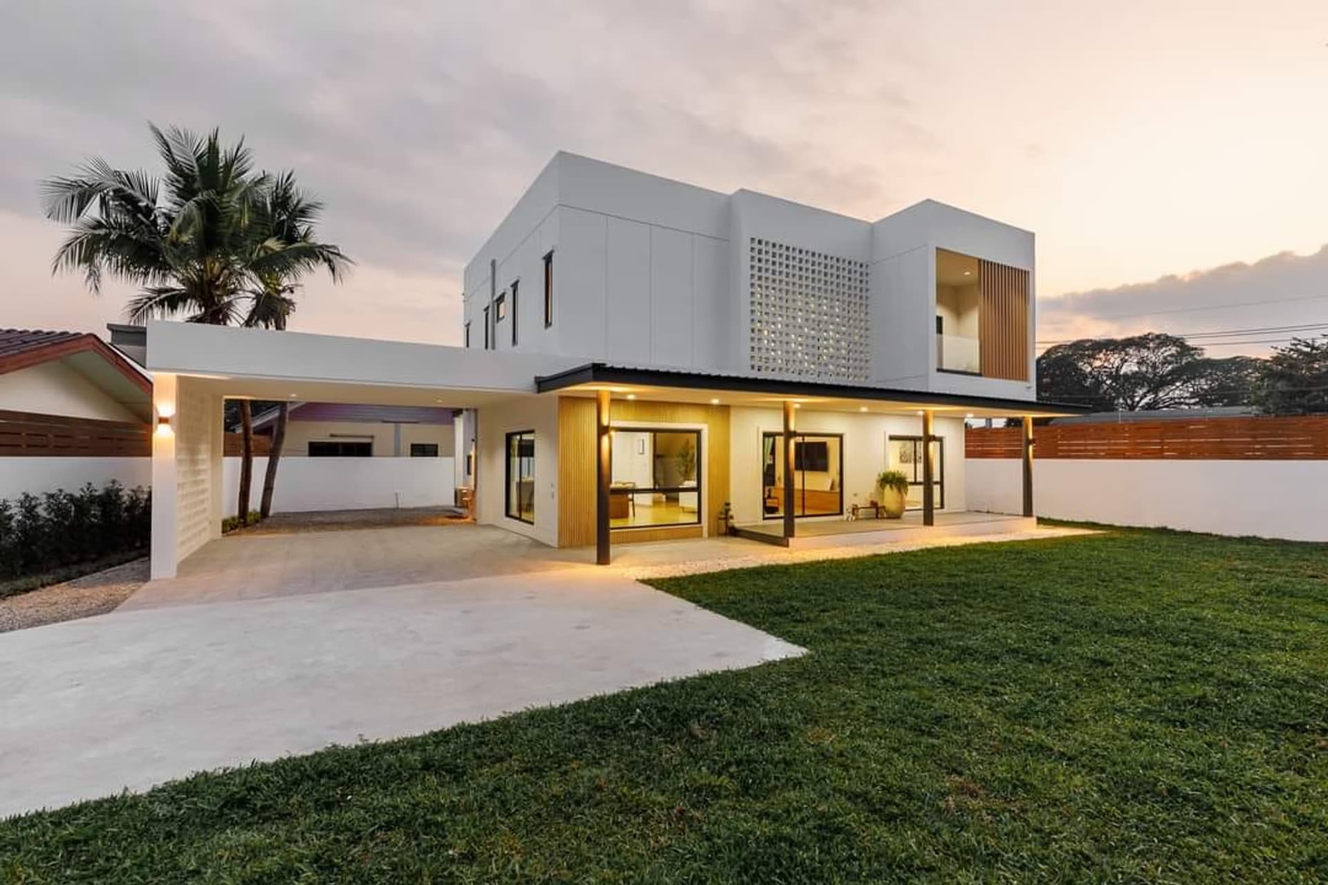 5 Bed House for Sale in Saraphi - Image 15