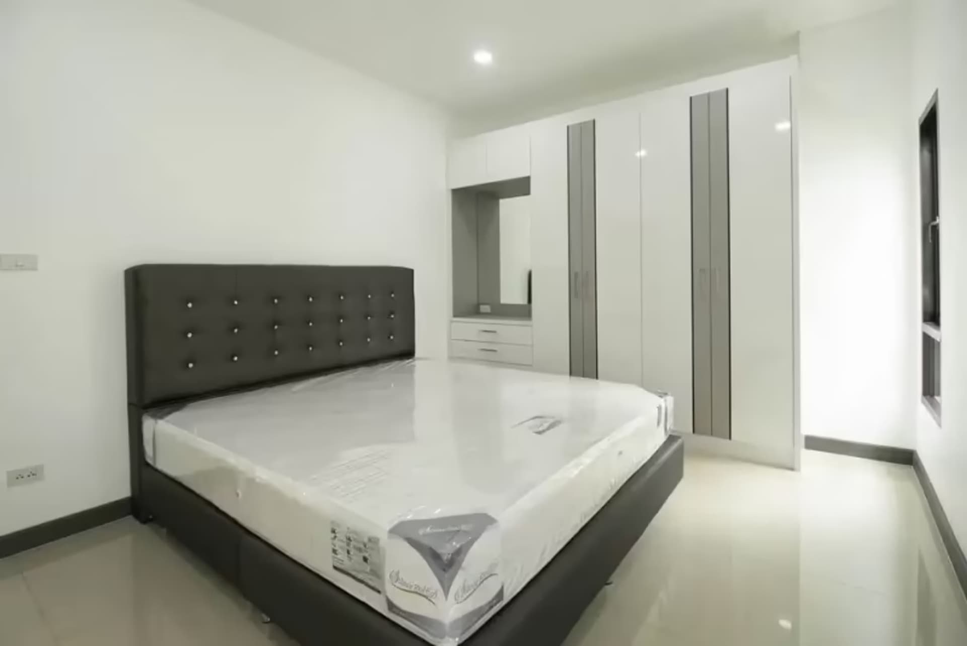 3 Bedroom House - Image 2