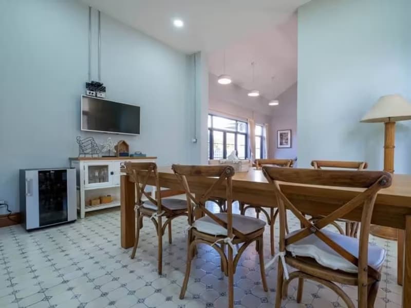 Luxury 3-bedroom lakeside home in a small community in Mae Rim