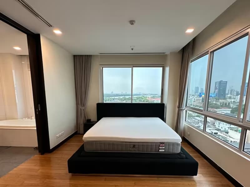 The Lofts Yen Akat