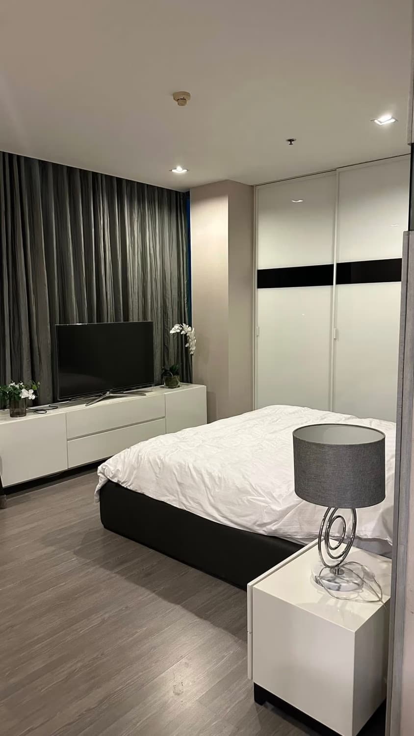 2 Bed Condo for Rent in Khlong Toei - Image 1