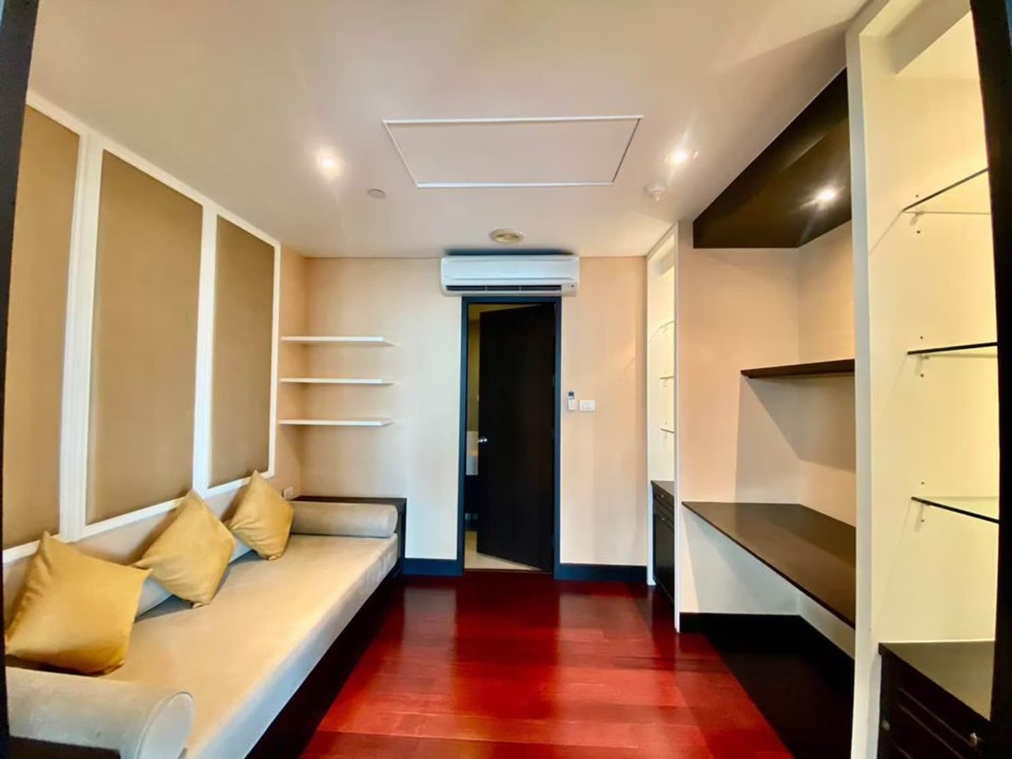Condo for Rent at The Park Chidlom - Image 10