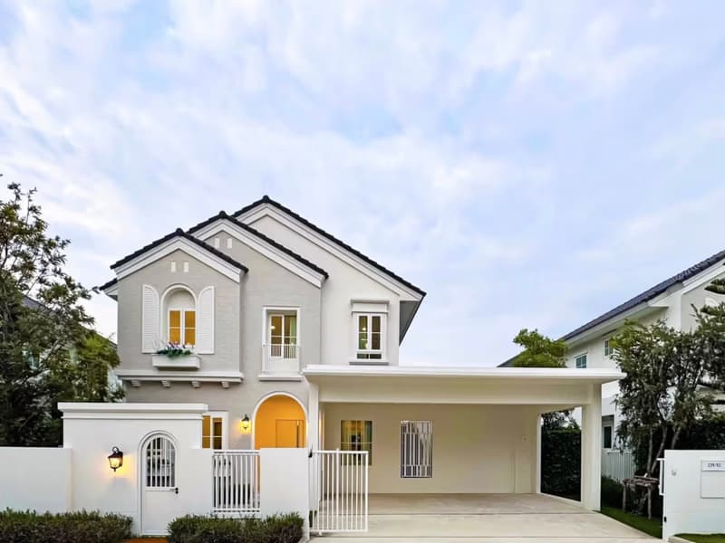 4 Bed House for Rent in Bang Phli