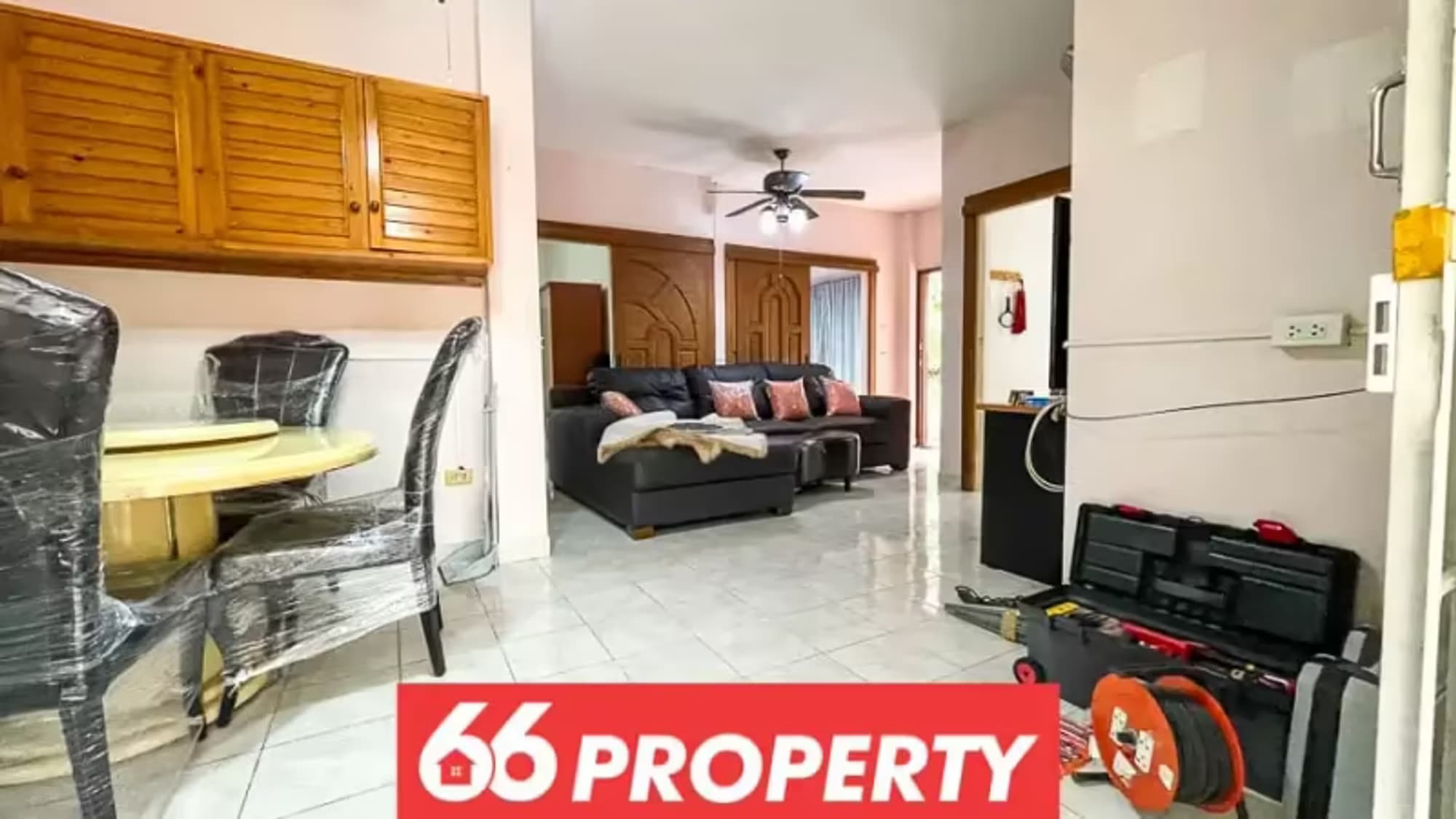 4 Bedroom House - Image 13