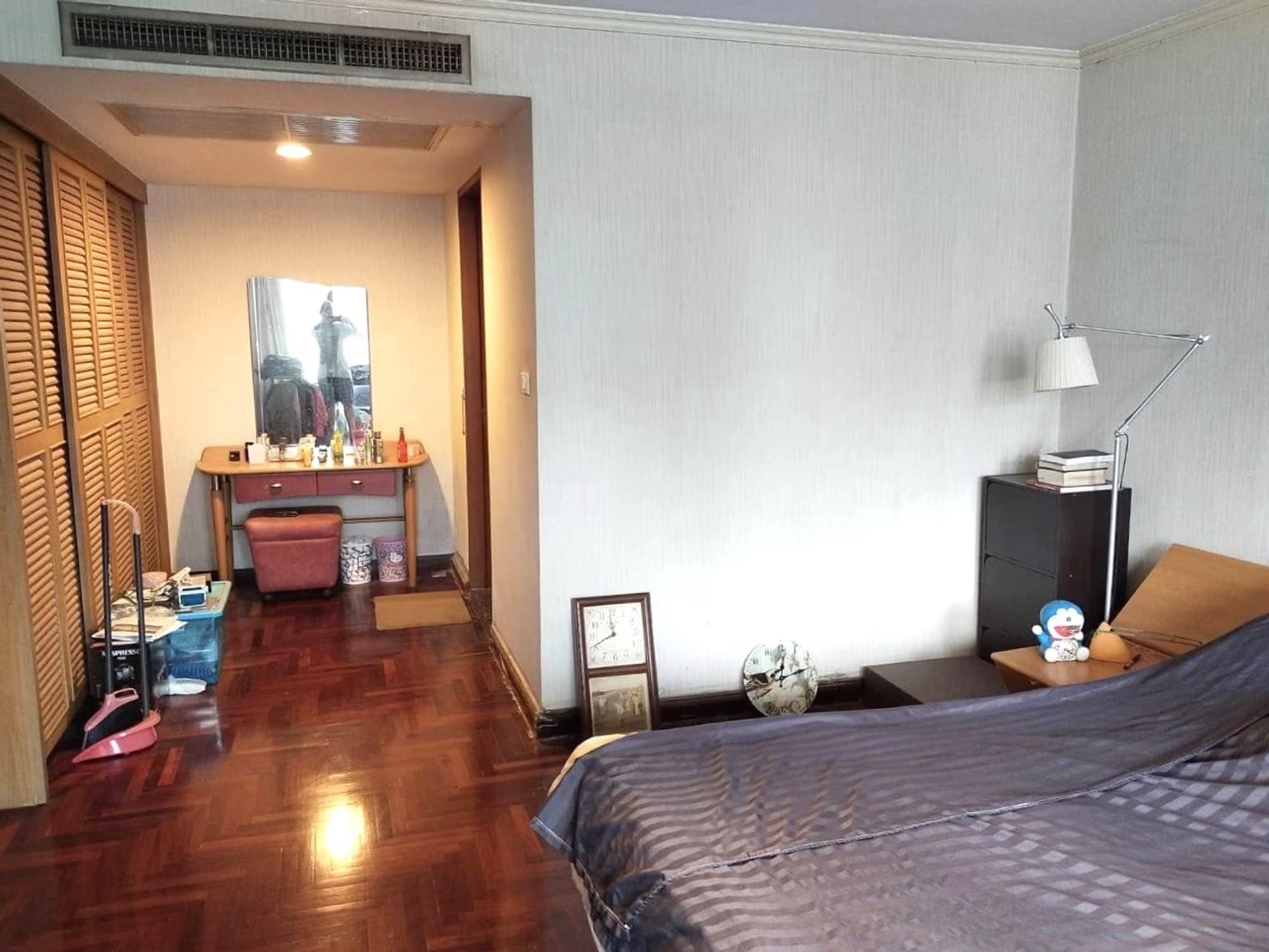 2 Bed Condo for Sale in Khlong Toei - Image 2