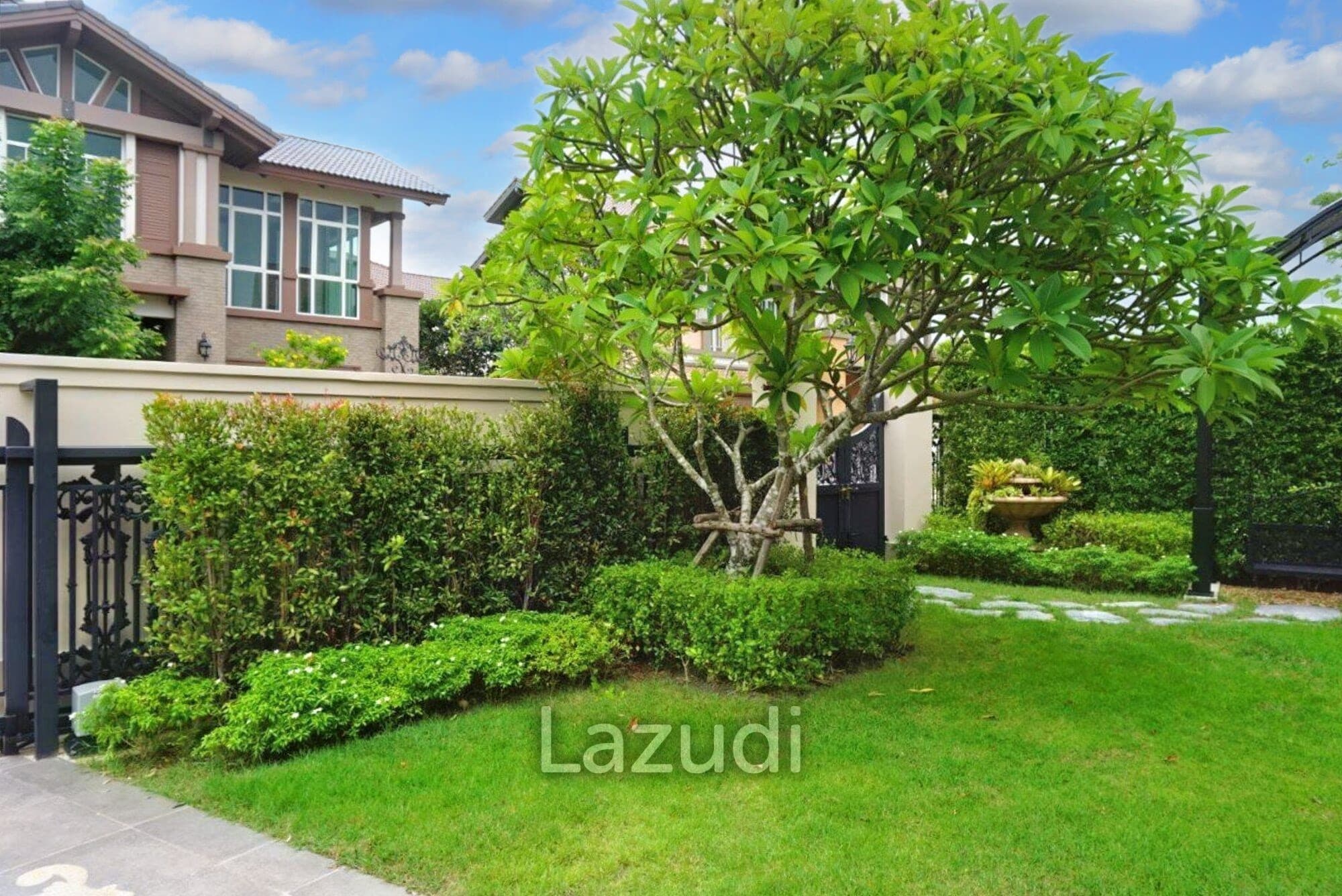 4 Bedroom House - Image 10