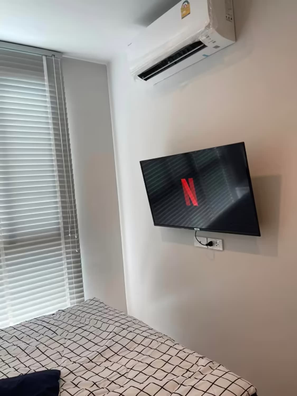 1 Bedroom Condo - Image 3