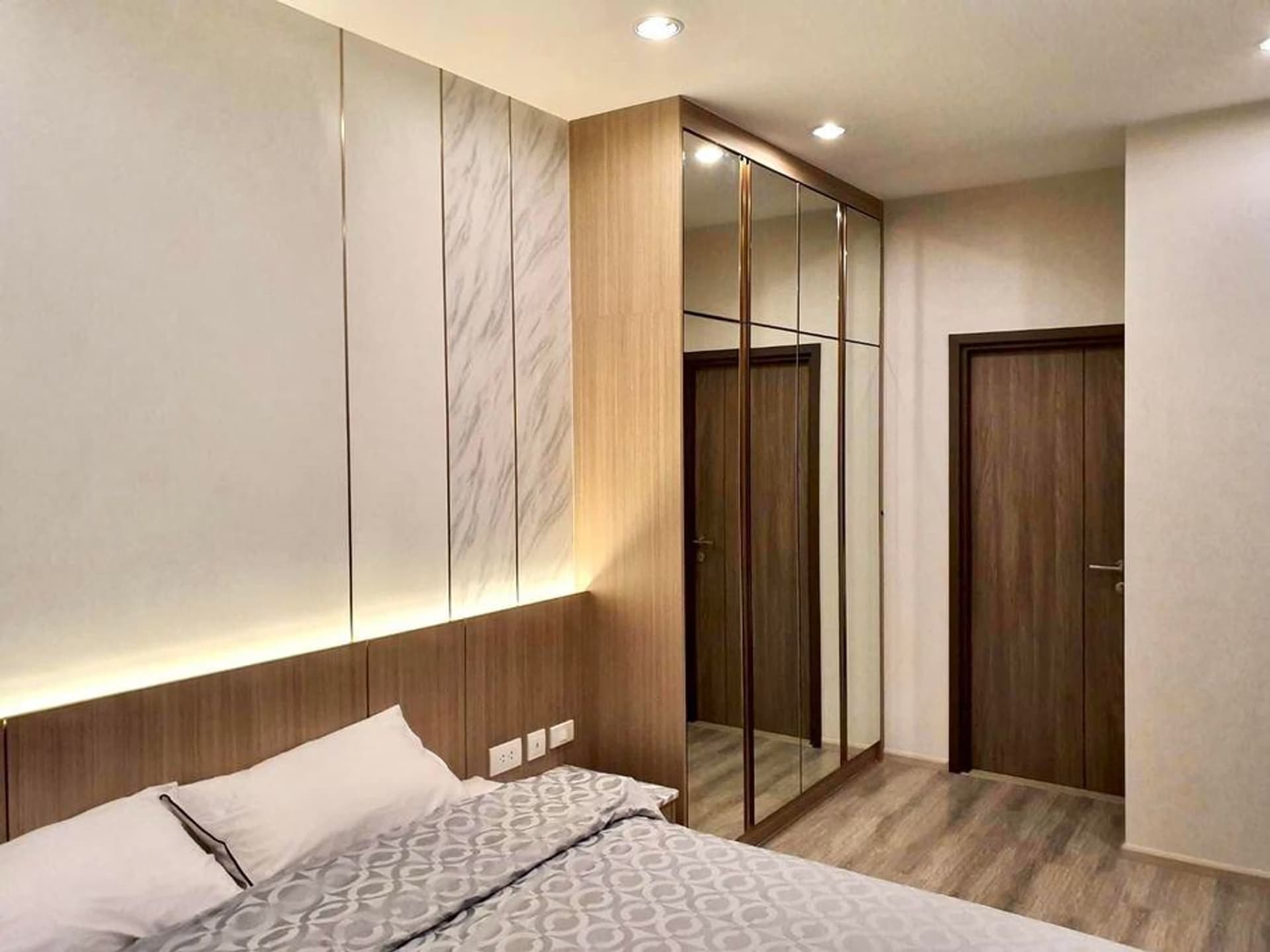 Condo for Rent at Ideo Mobi Sukhumvit 66 - Image 13