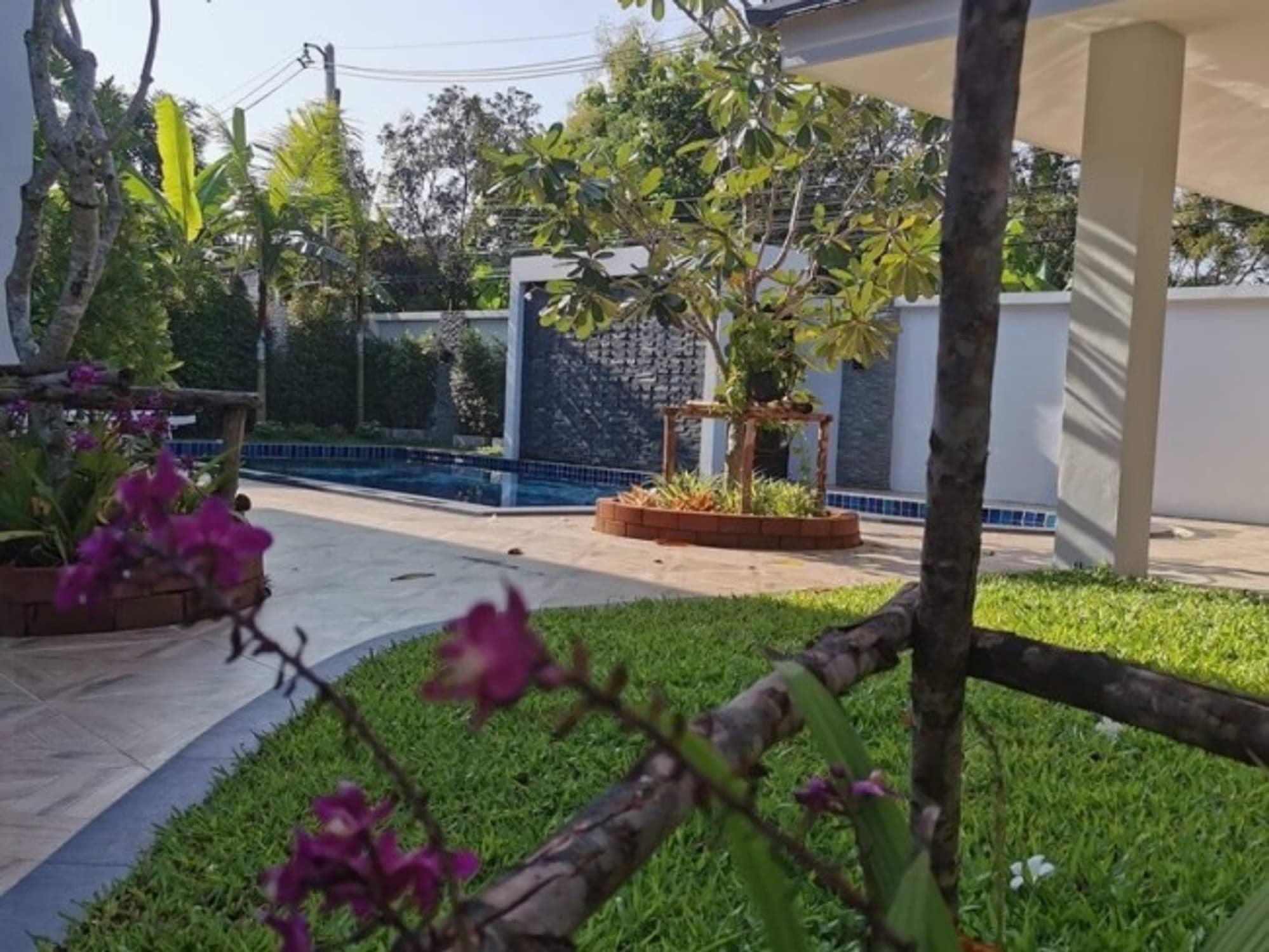 6 ห้องนอน บ้าน สำหรับ ขาย ใน San Sai District - Image 1