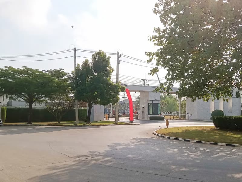 5 Bed House for Sale in Saraphi