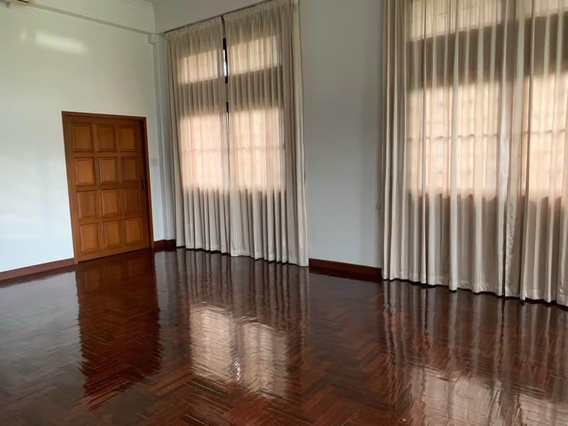 2 Bed House for Rent in Bang Na