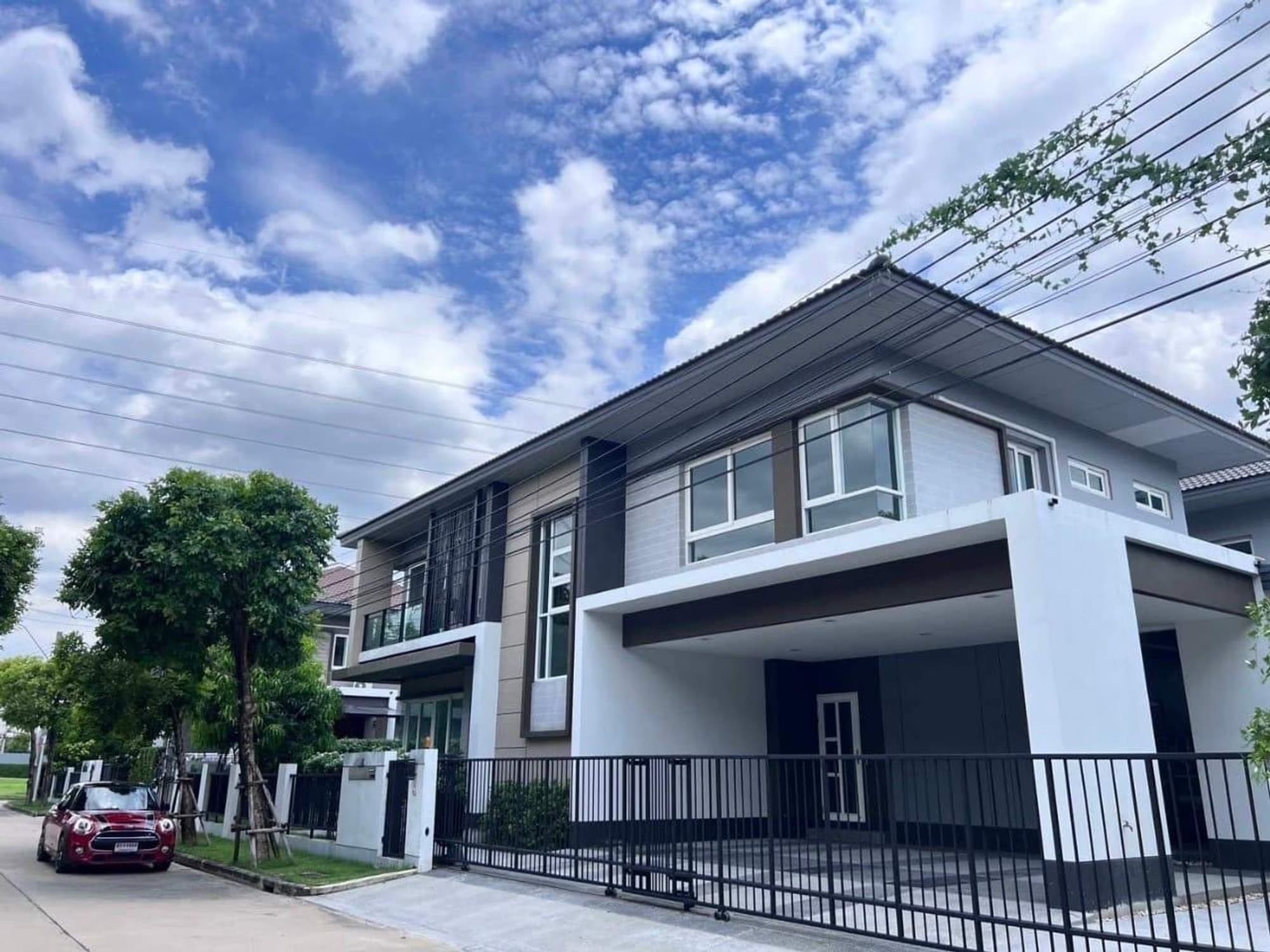 4 Bed House for Rent in บางแก้ว - Image 1
