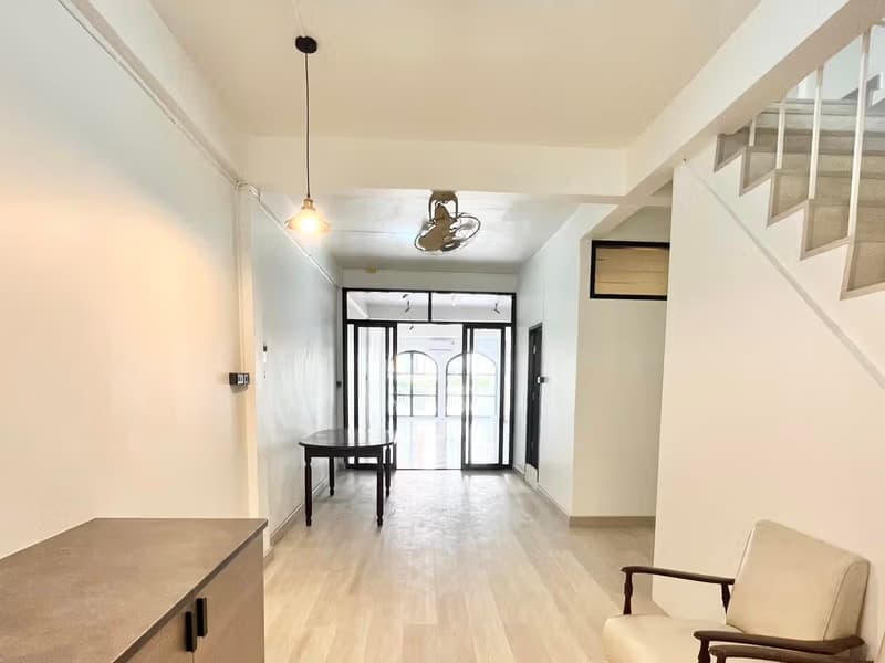 Townhouse for Rent in Khlong Toei