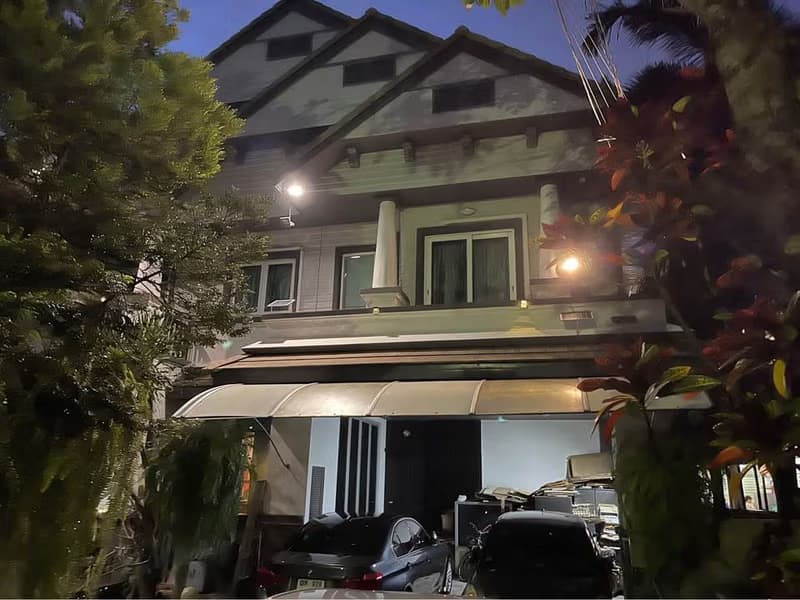 5 Bed House for Sale in Prawet