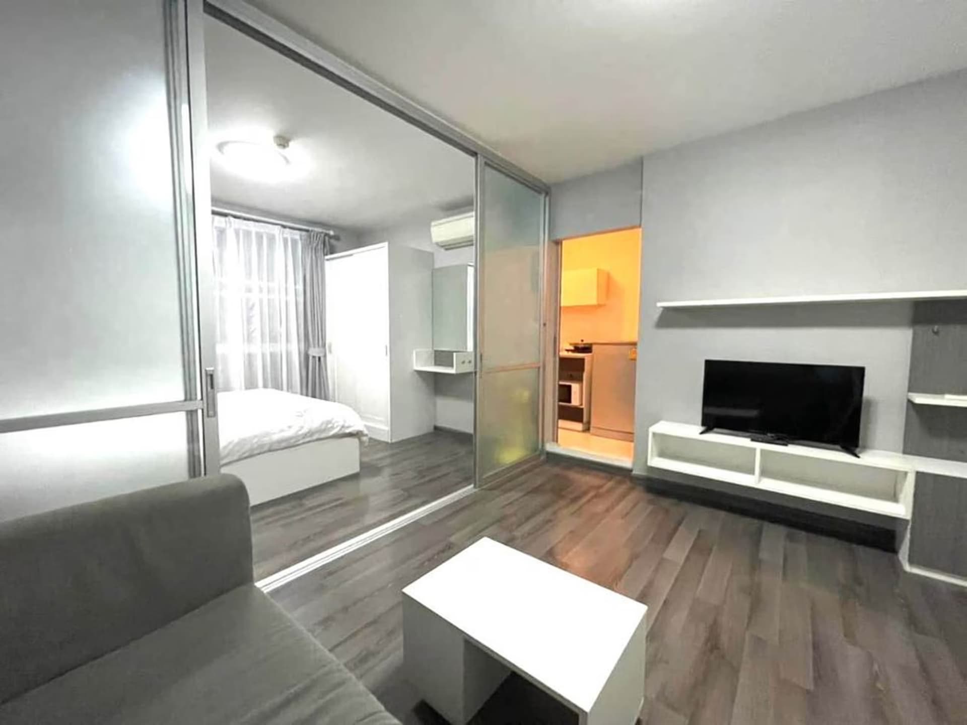  - Image 3