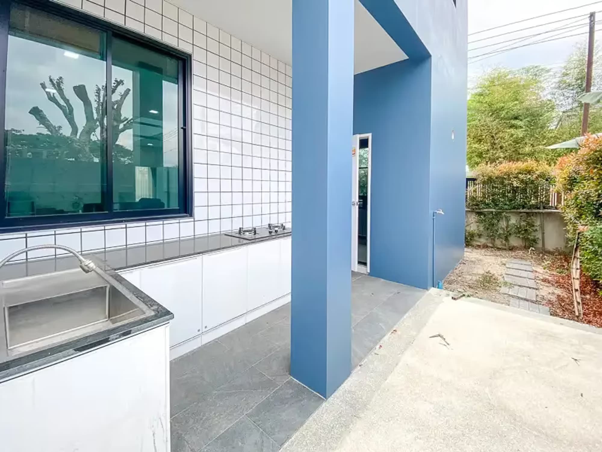 5 Bedroom House - Image 19