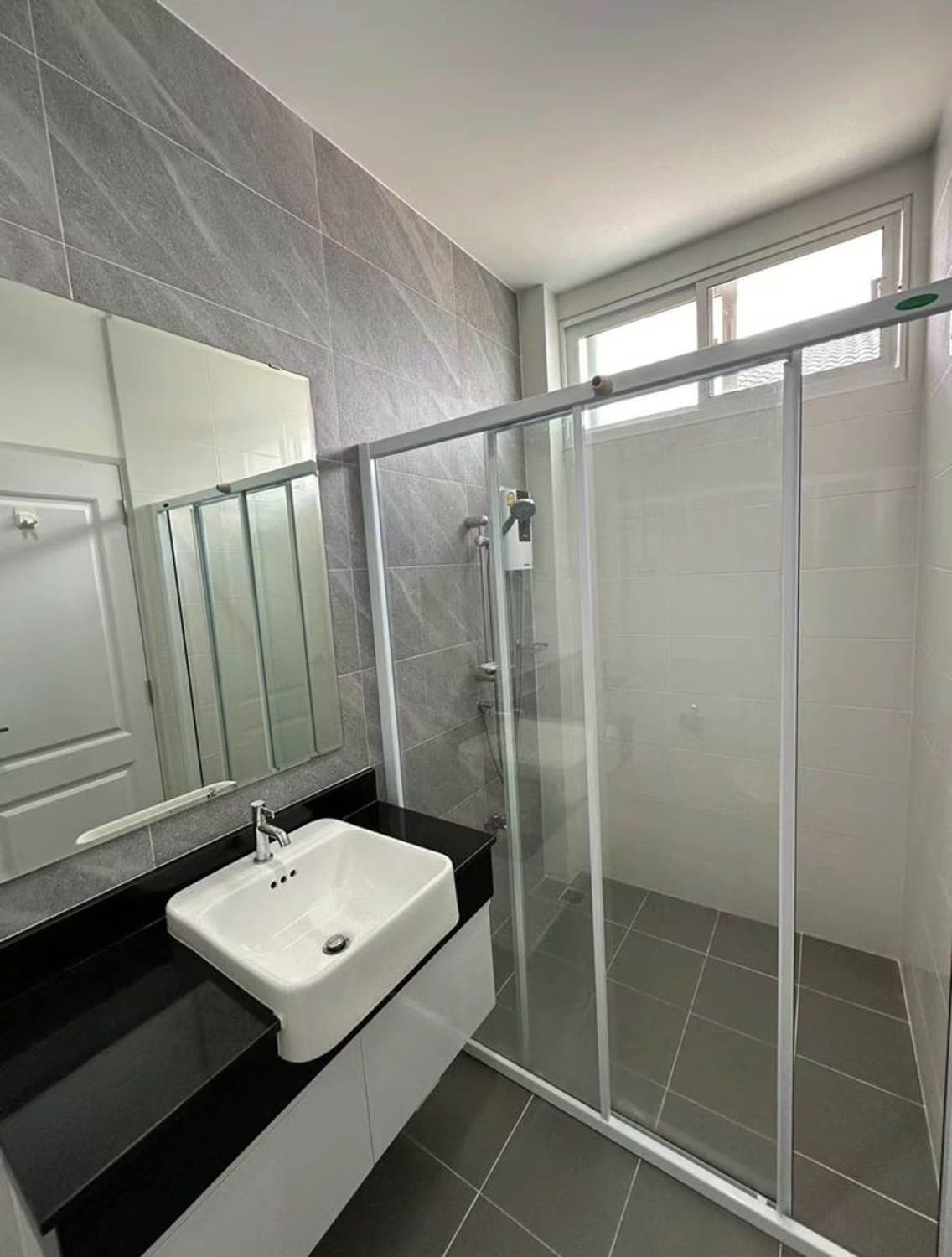 3 Bed House for Rent in undefined - Image 9