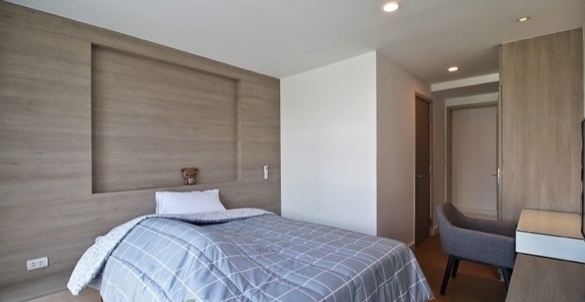 3 Bed Condo for Rent in Watthana - Image 12