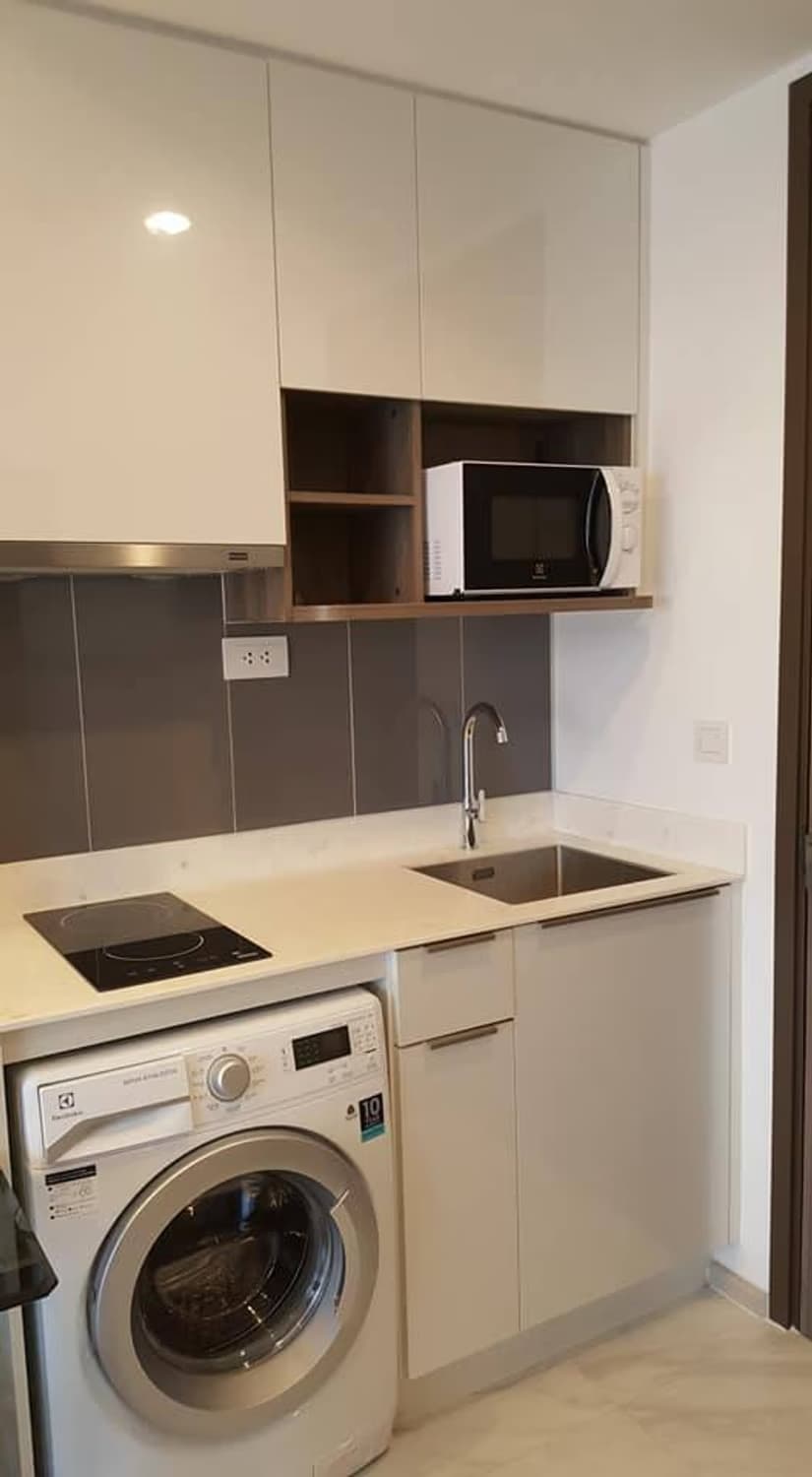 1 Bed Condo for Rent in Huai Khwang - Image 3