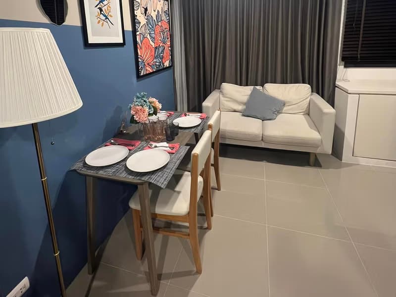 1 Bed Condo for Rent  Near Huai Khwang MRT
