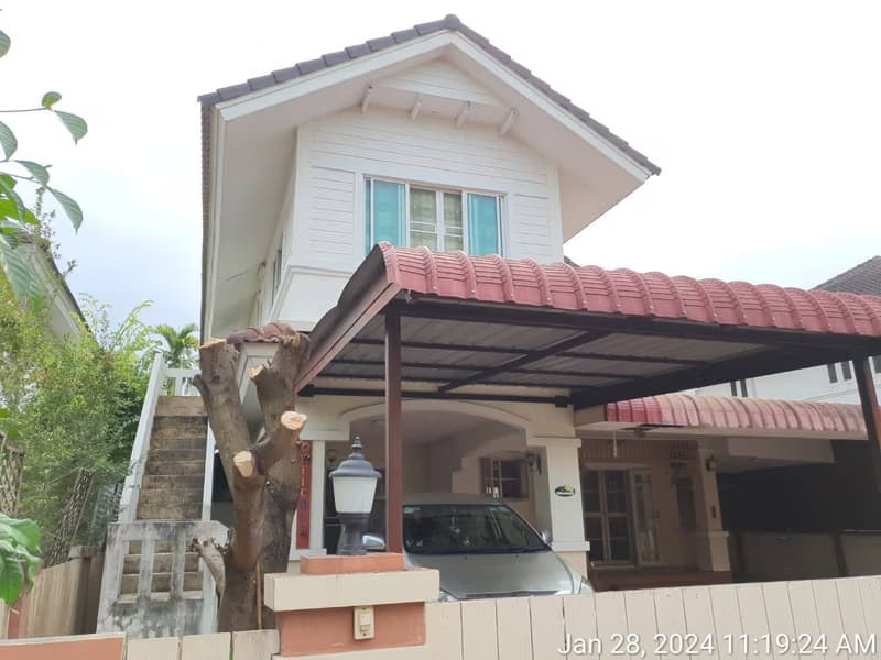 4 Bed House for Rent and Sale in San Kamphaeng