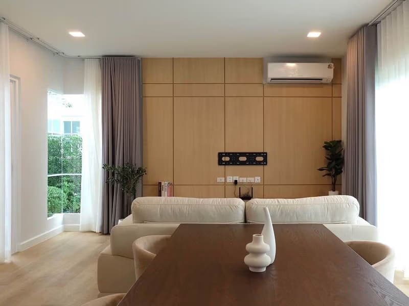 3 Bed House for Rent in Bang Phli