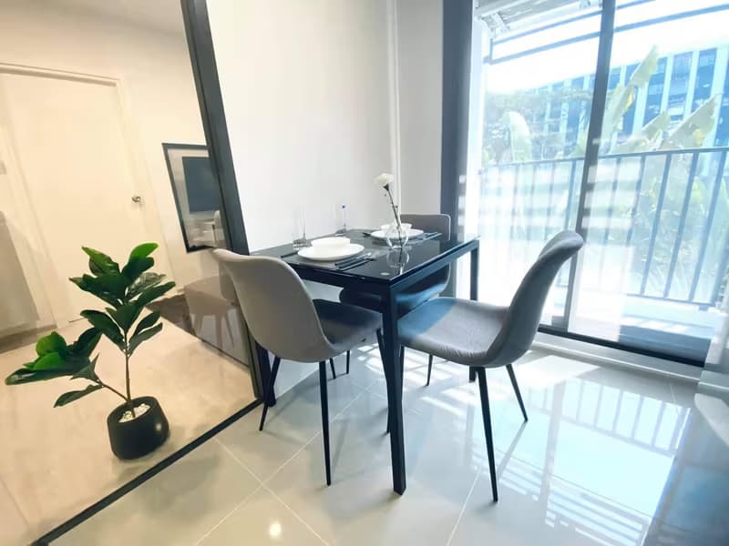 1 Bedroom Condo