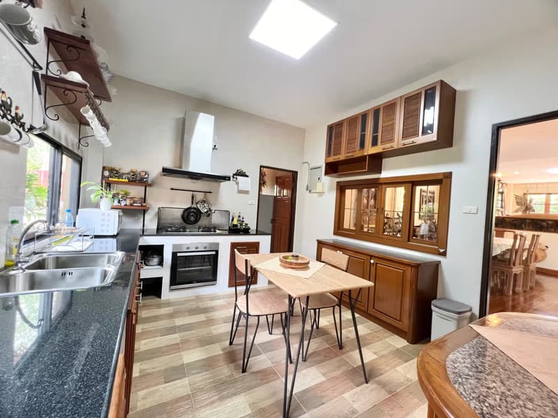 4 Bed House for Sale in Mueang Chiang Mai
