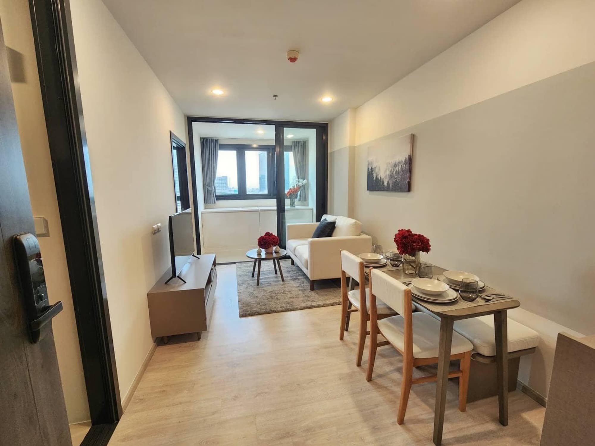1 Bed Condo for Sale  Near Huai Khwang MRT - Image 7