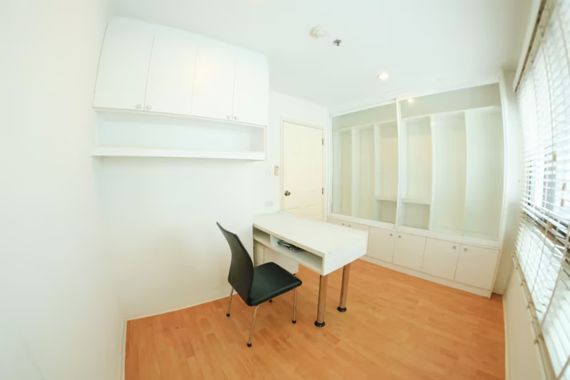 Condo for Sale at Lumpini Sukhumvit 77 - Image 4