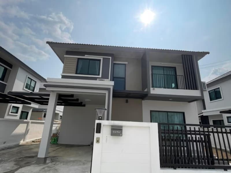 3 Bed House for Rent in San Kamphaeng