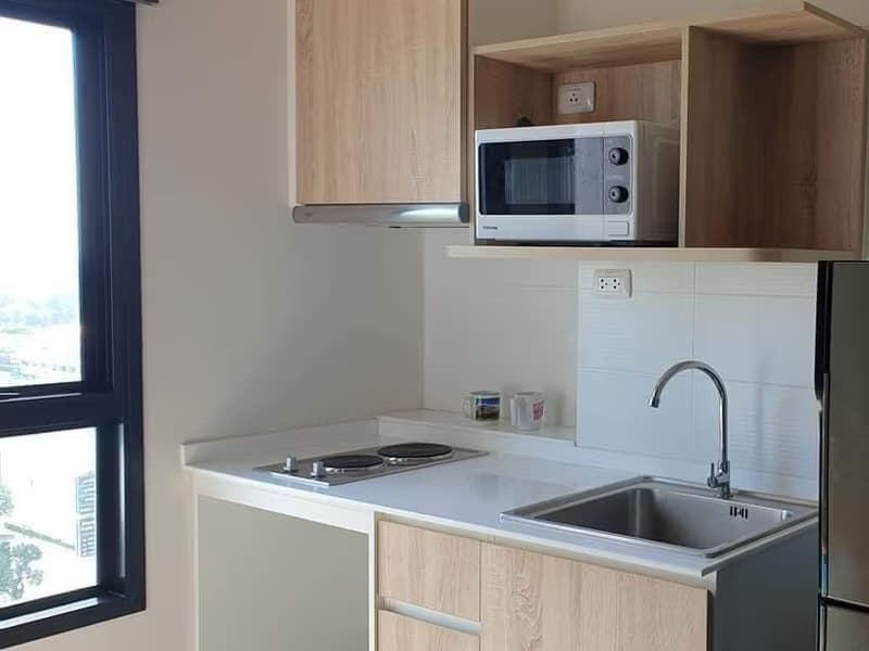 1 Bedroom Condo
