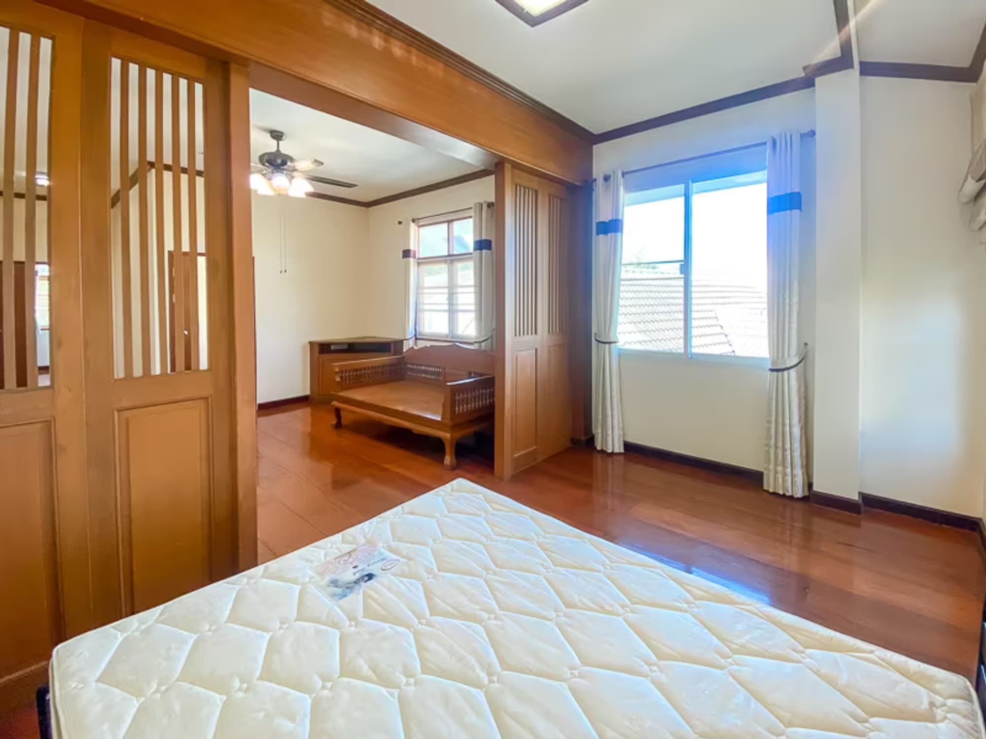 4 Bedroom House - Image 7