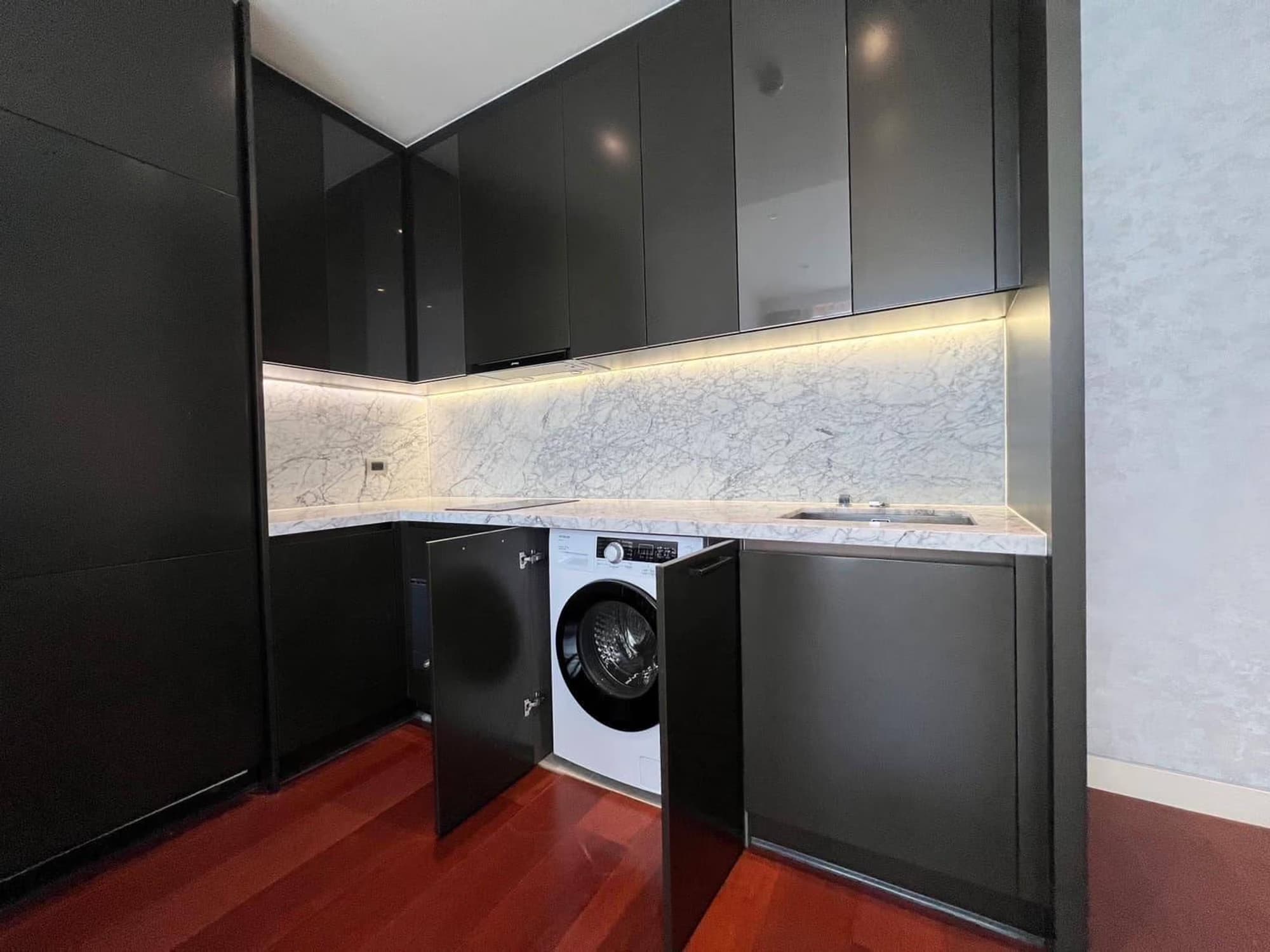 1 Bedroom Condo - Image 5