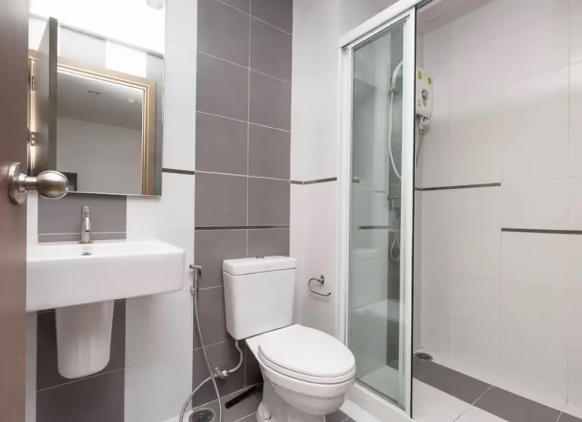 1 Bedroom Condo - Image 10