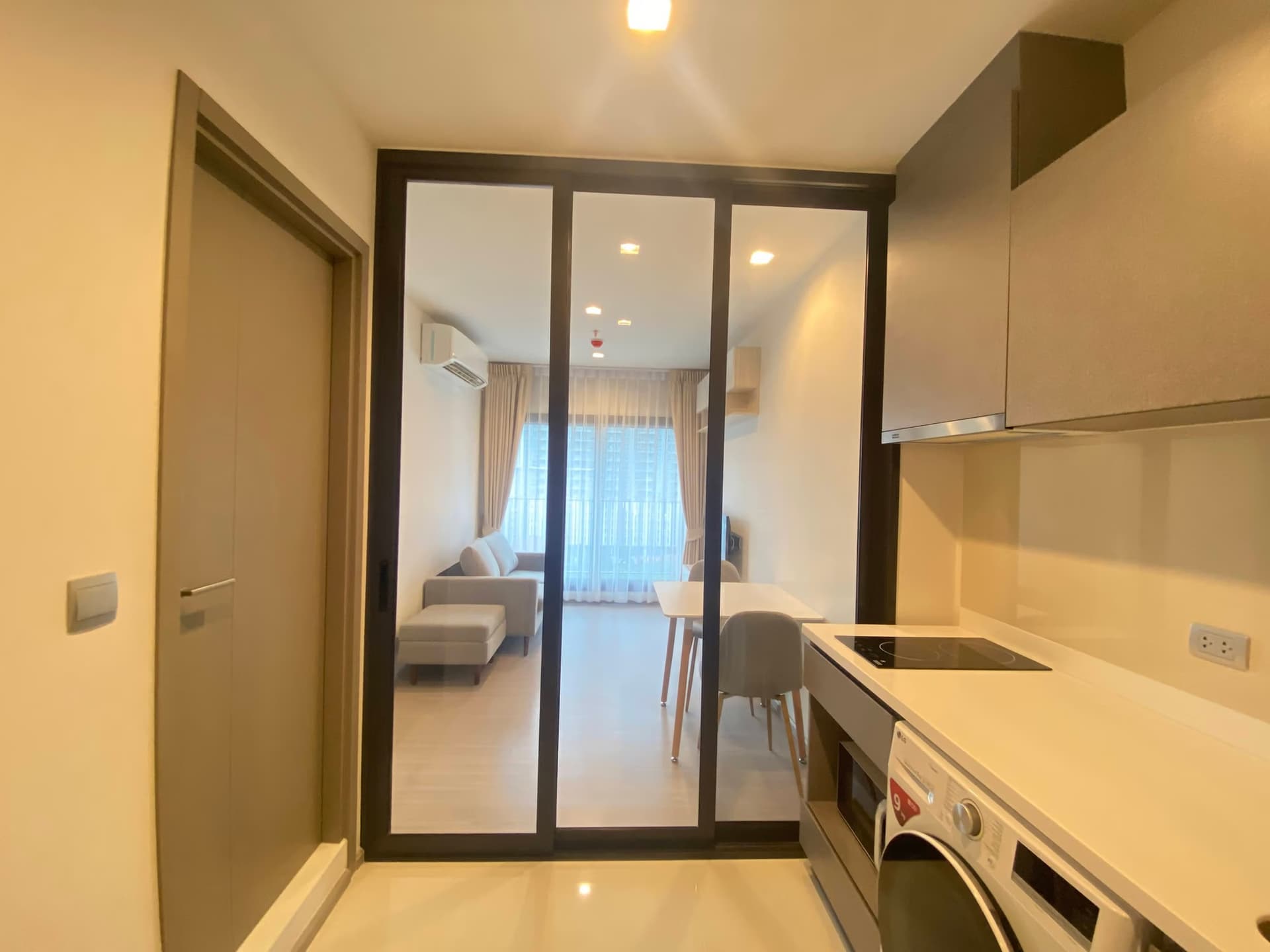 Condo for Rent at Life Asoke Hype - Image 5