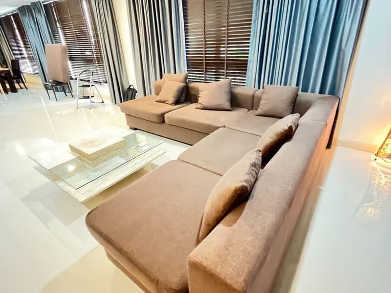 2 Bed Condo for Rent in Watthana
