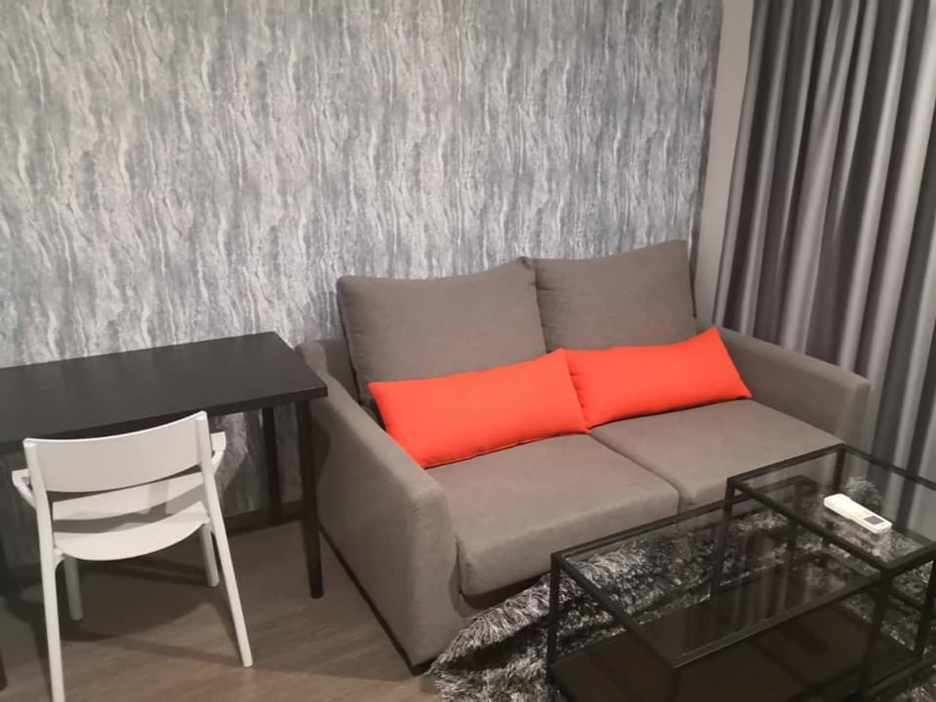 1 Bed Condo for Rent and Sale in Phra Khanong - Image 1