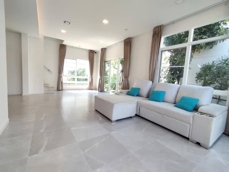 3 Bed House for Rent and Sale in Prawet