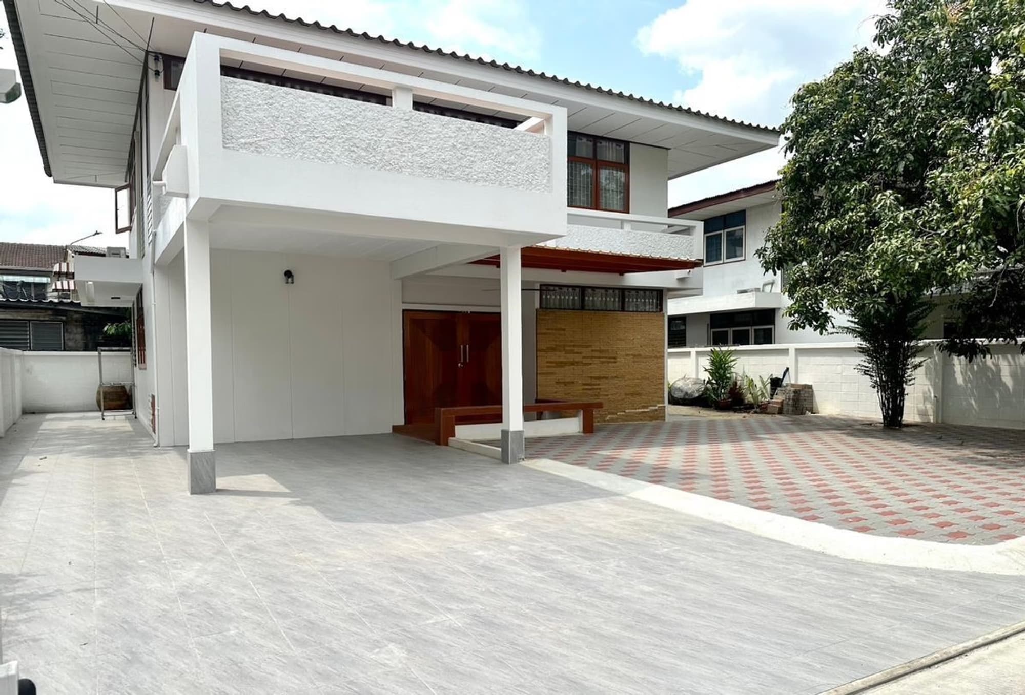 4 ห้องนอน บ้าน สำหรับ จำหน่าย ใน Phra Khanong - Image 1